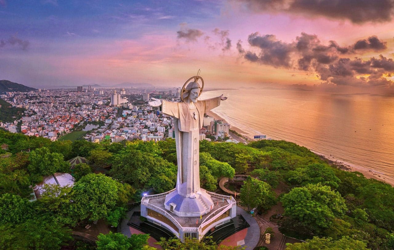 Weekend Travel Guide, Ten Reasons Vung Tau Makes You Pack a Bag Tonight