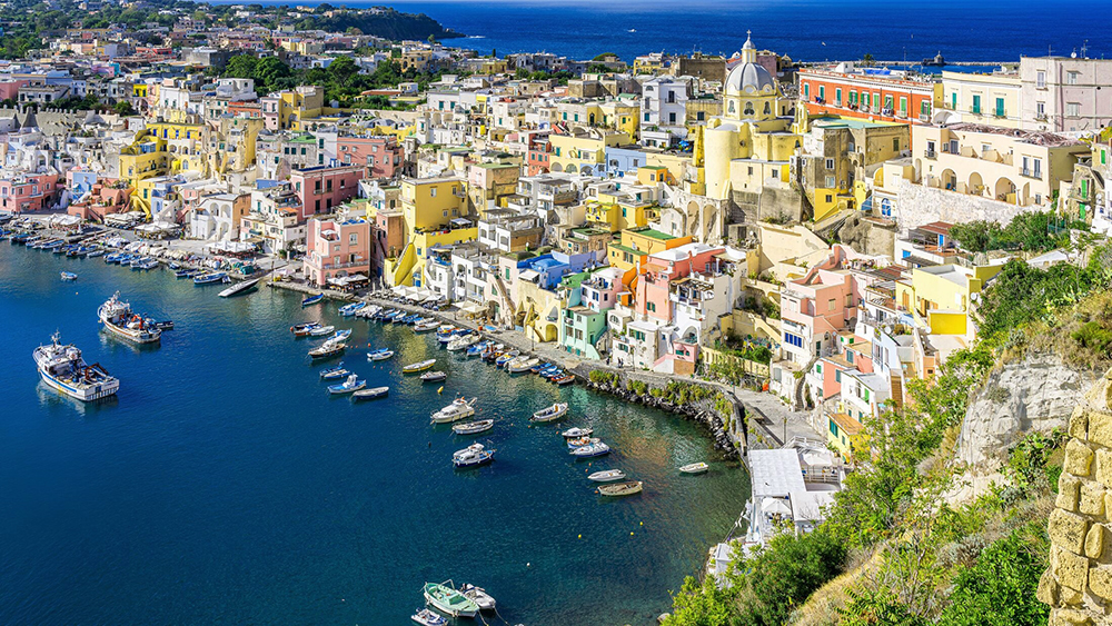 Authentic Italy travel blog, where crowds fade and beauty stays